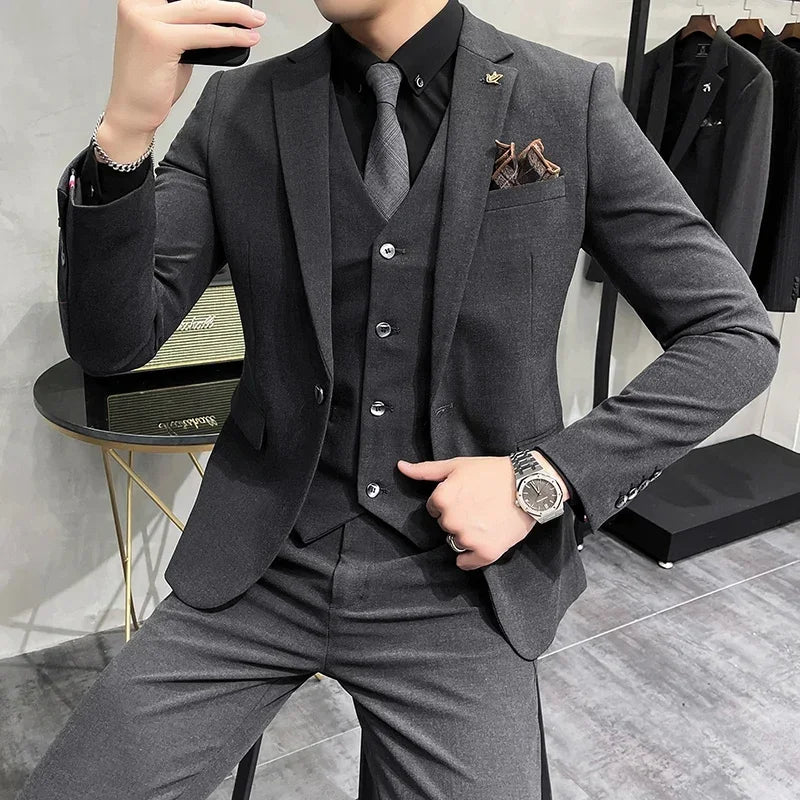 Mens Business Suit/ 3Piece Set Groom Wedding Dress