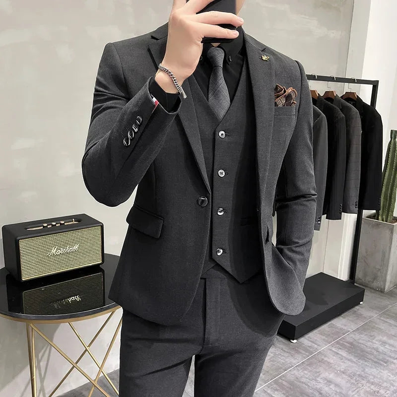 Mens Business Suit/ 3Piece Set Groom Wedding Dress